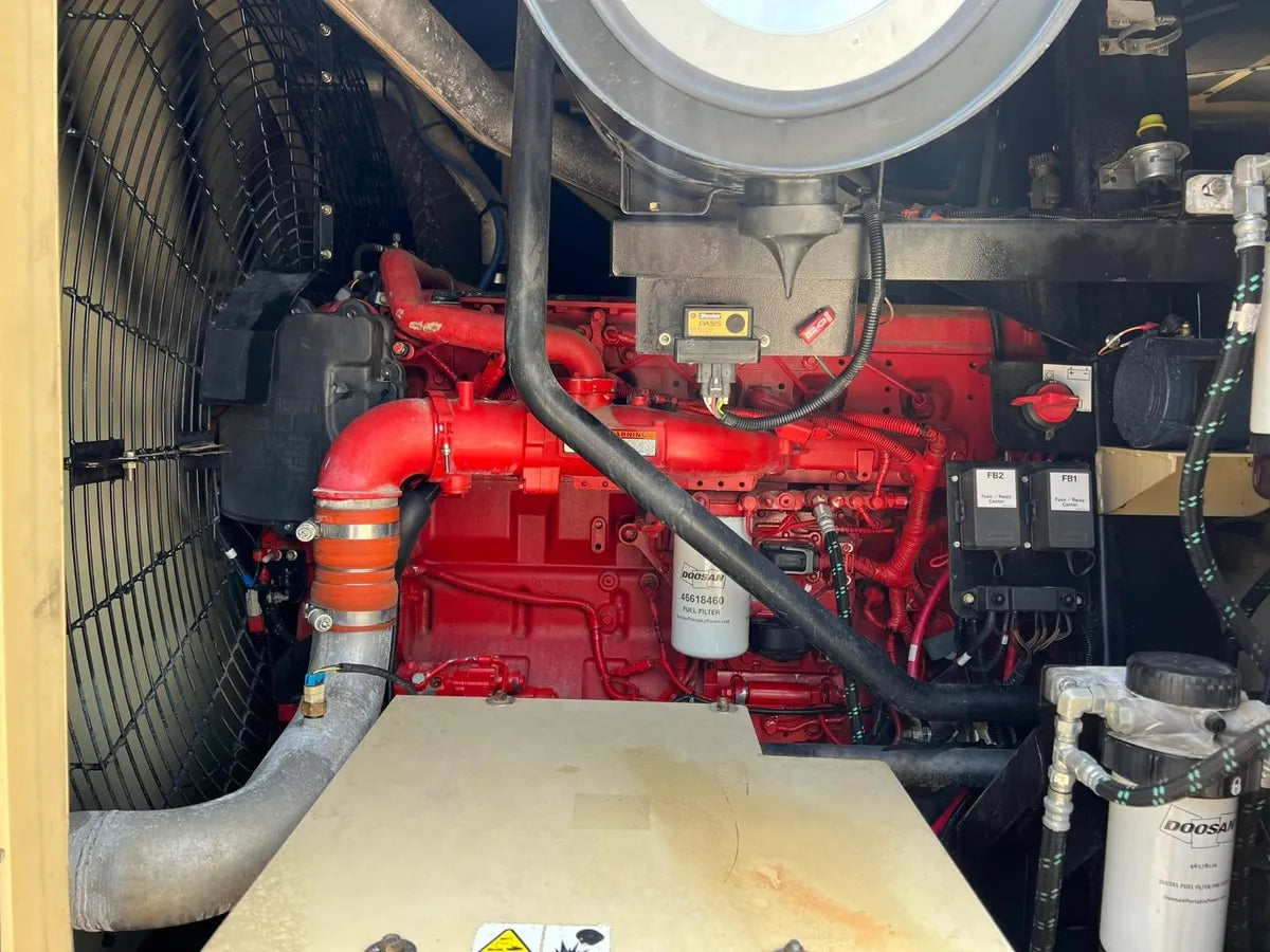 2014 Doosan XHP1170WCU T4F Portable Air Compressor