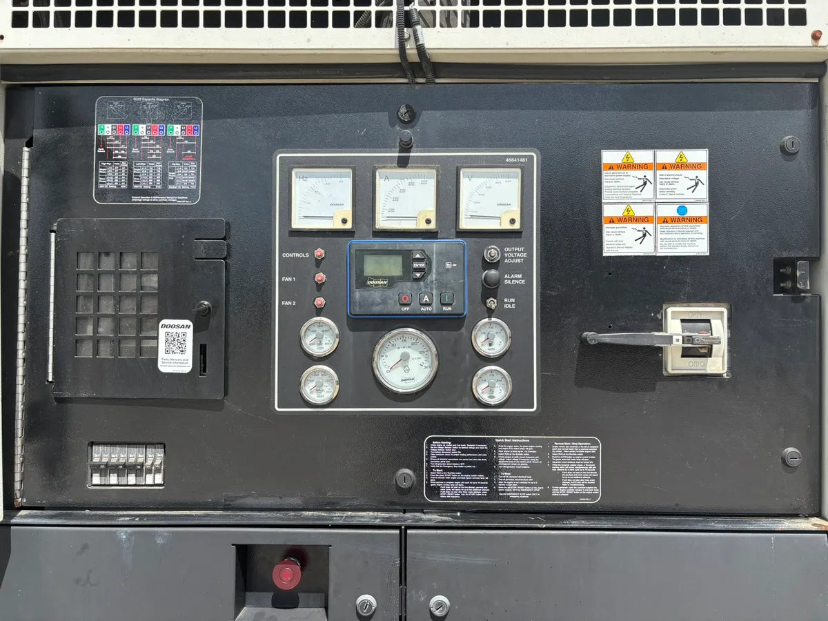 LOW HOUR 2013 Doosan G325 Portable Diesel Generator