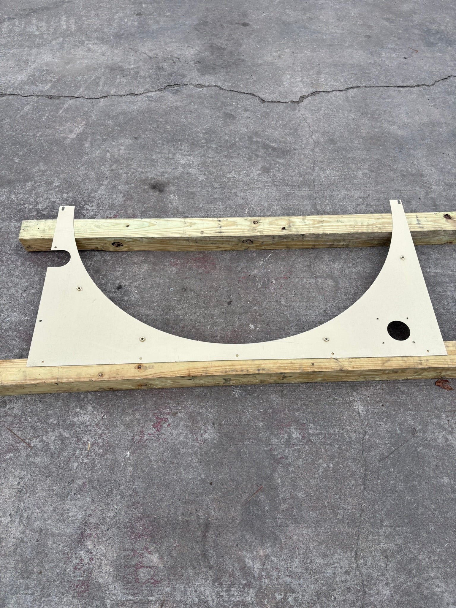 Bobcat/Doosan 22377725 PLATE ORIFICE CURB SIDE