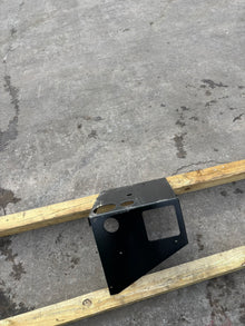 Bobcat/Doosan 22906903 REAR LEFT SIDE BRACKET FENDER