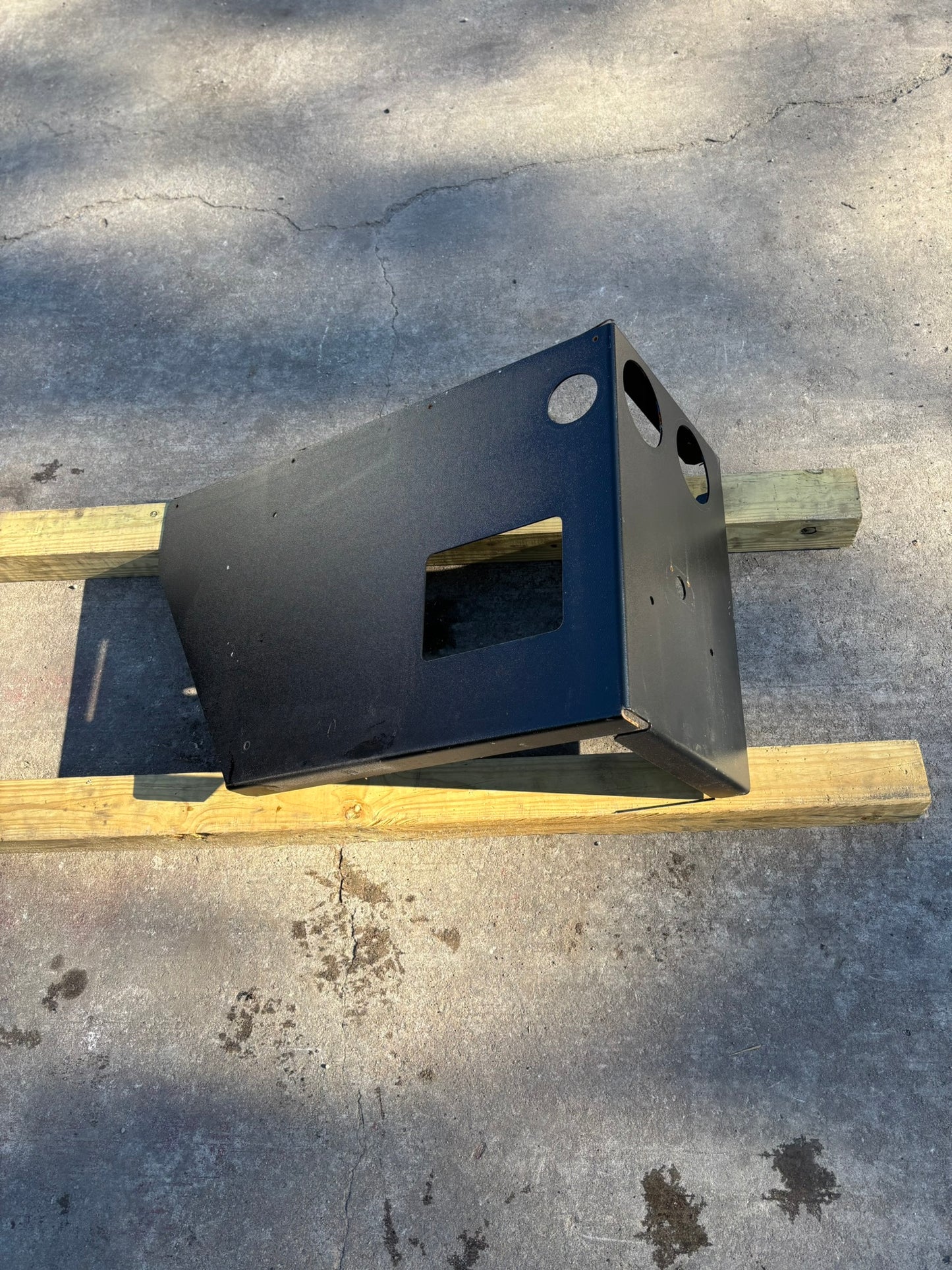 Bobcat/Doosan 46554097SB BRACKET FENDER MOUNTING SS