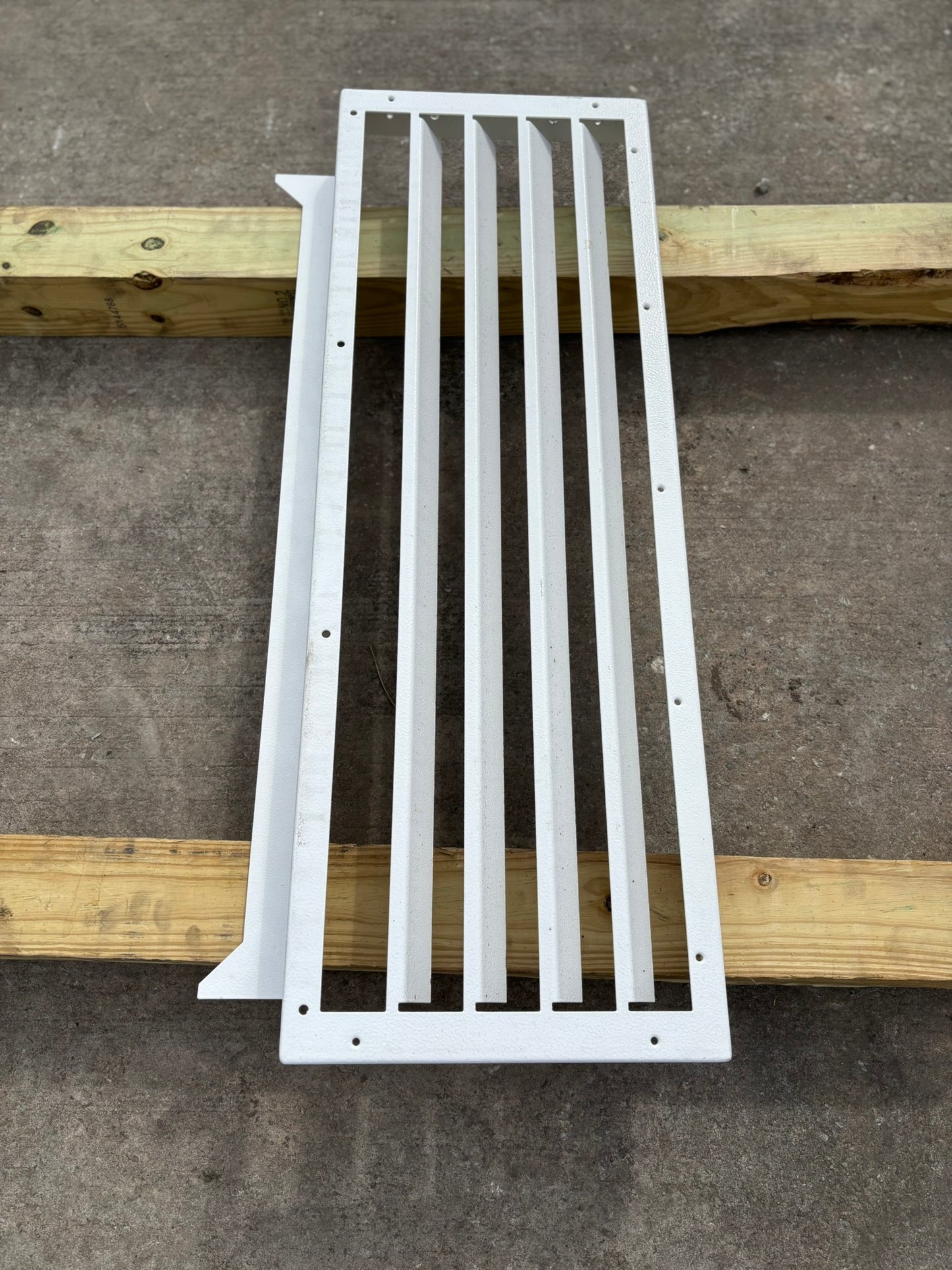 Bobcat/Doosan 46555721GW PANEL WITH LOUVERS