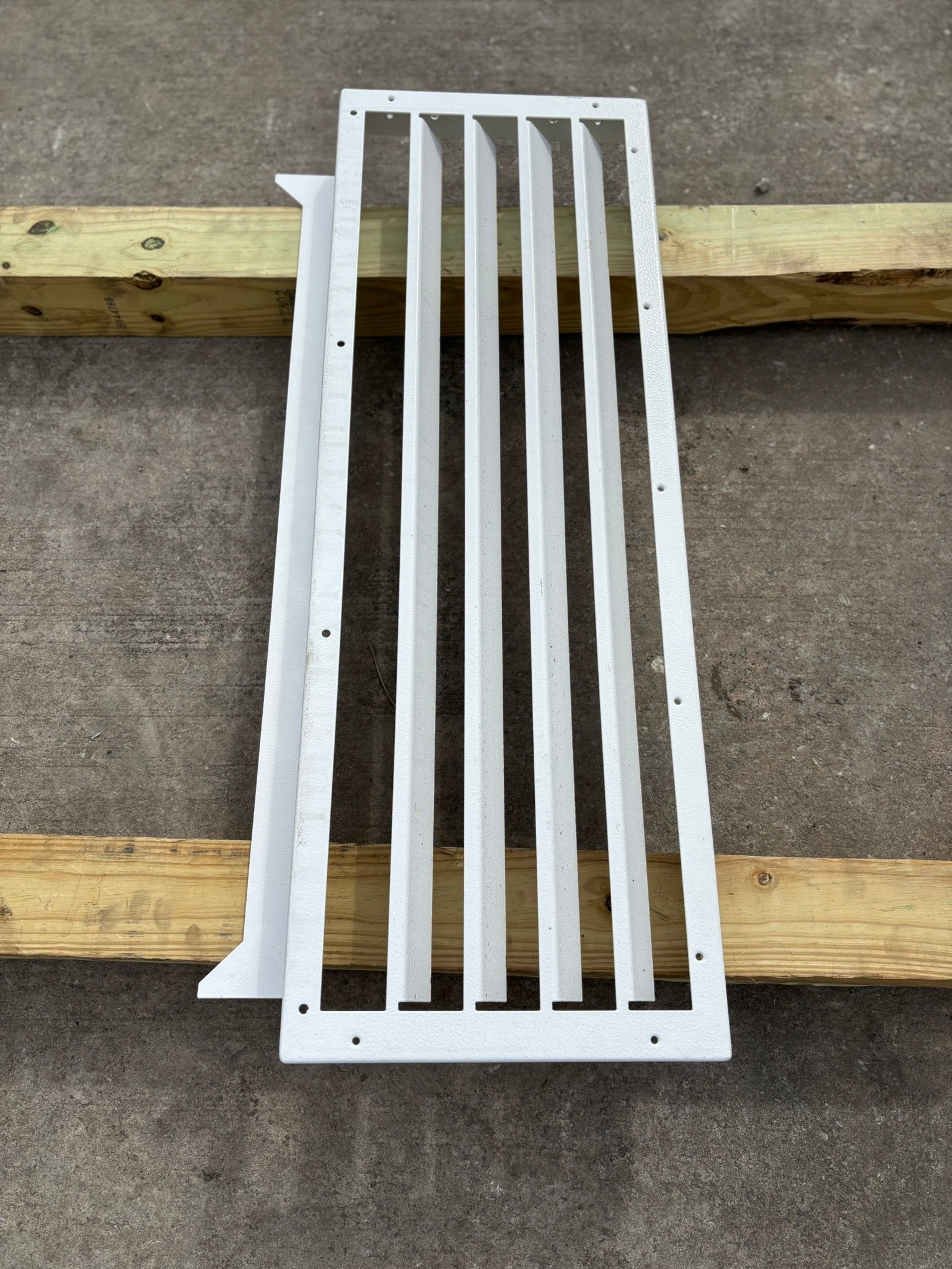 Bobcat/Doosan 46555721GW PANEL WITH LOUVERS