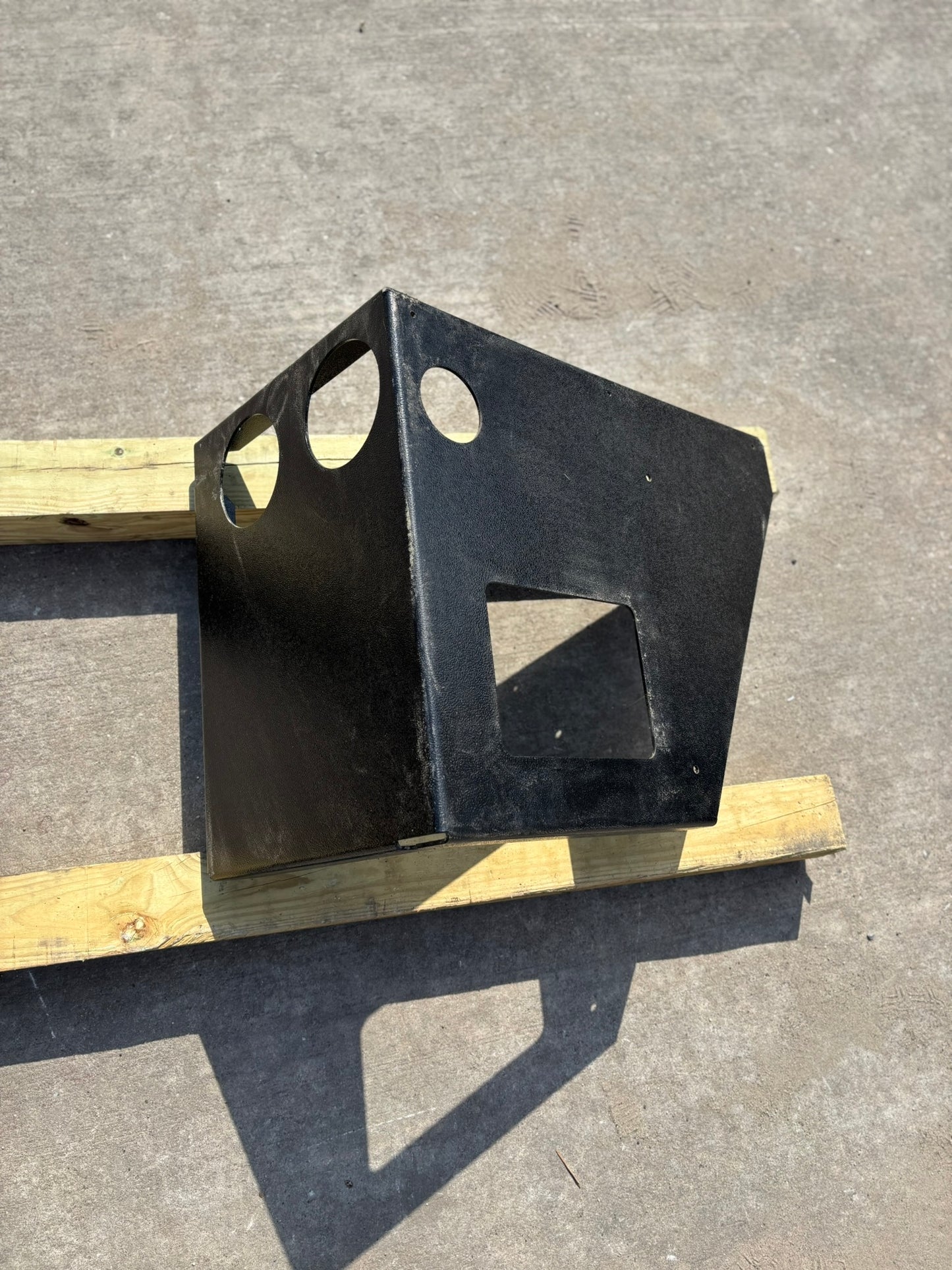 Bobcat/Doosan 46556349SB FENDER REAR BRACKET